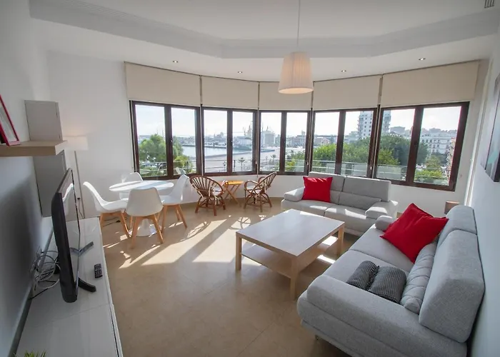 Apartamento Plus Ultra Apartment *